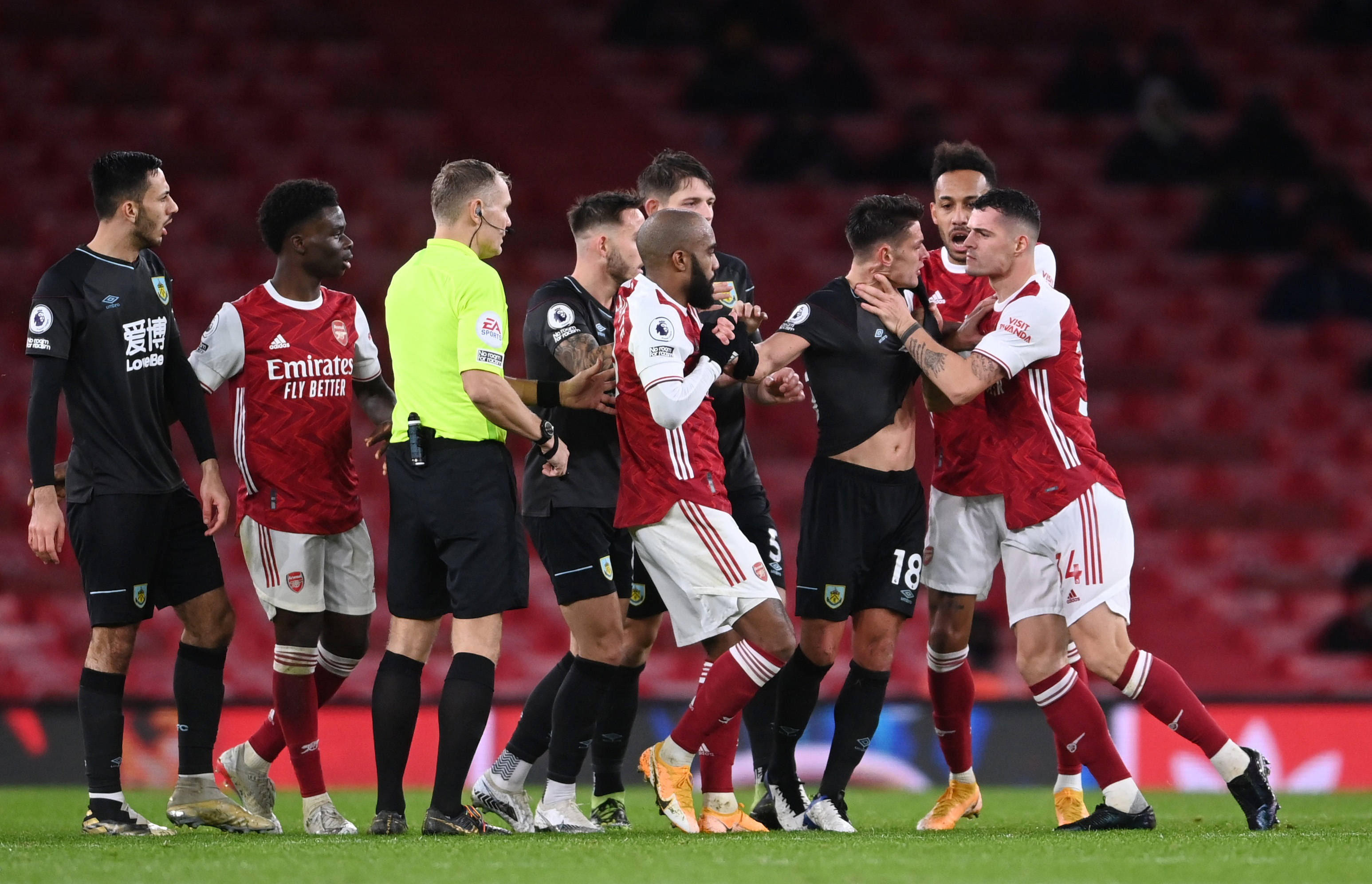 效牵制曼城 效牵制曼城