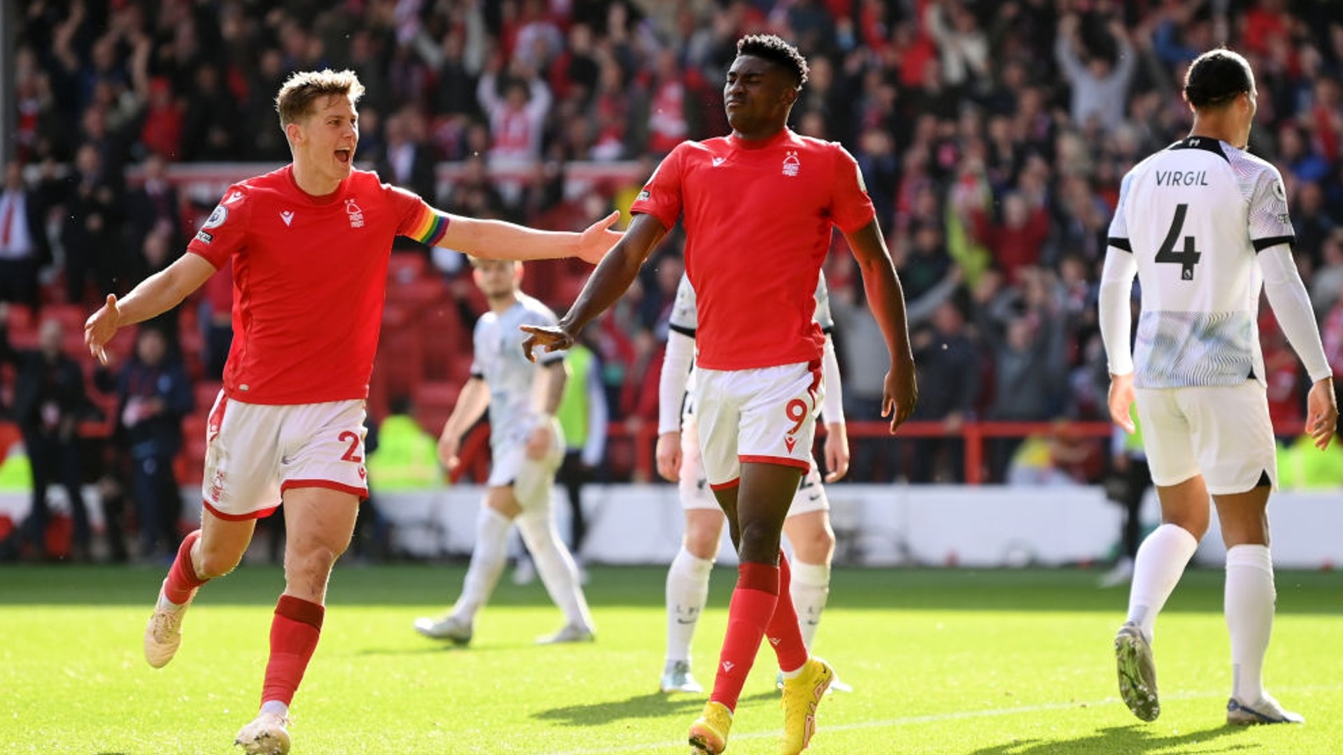 更是对中超 更是对中超